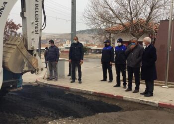 Keskin Cumhuriyet Meydanında Su hattı Patladı.