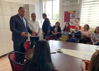 Öztürk Gönüllere Taht Kuruyor.