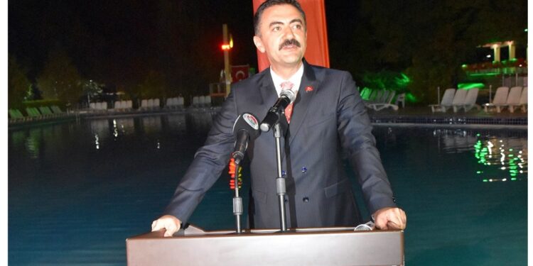 Vali Tekbıyıkoğlu, “30 Ağustos Vatanın Tekrar Tescillendiği Gündür”