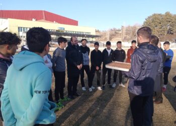 Keskin kaymakamı Tunahan Çil, Keskin Gençlik Spor Klubü futbol takımını ziyaret