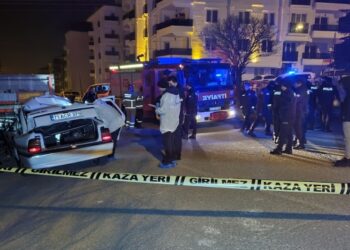 Sürücü olay yerinde hayatını kaybetti