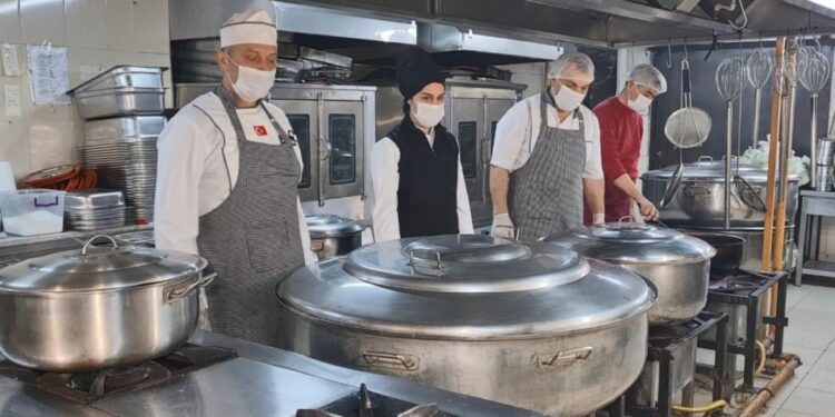 “Okul öncesi öğrencilerimize ücretsiz yemek için hazırız”