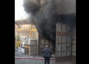 Depoda Çıkan Yangın Paniğe Neden Oldu