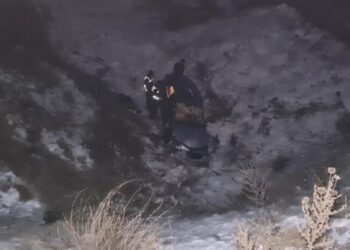 Depremzede aile kazada yaralandı