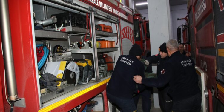Kırıkkale Belediyesinden Deprem Bölgesine Yardım Ekipleri Yola Çıktı