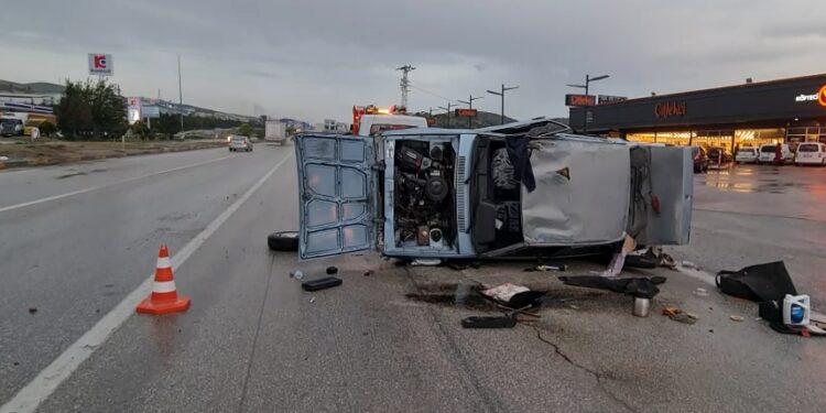 Kırıkkale’de sağanak yağış kazalara neden oldu.